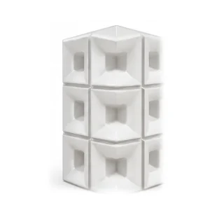 White porcelain breeze block, Corner pattern