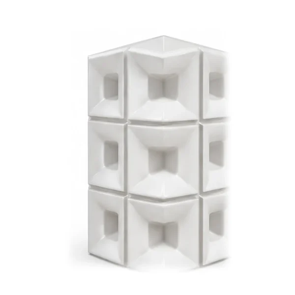 White porcelain breeze block, Corner pattern