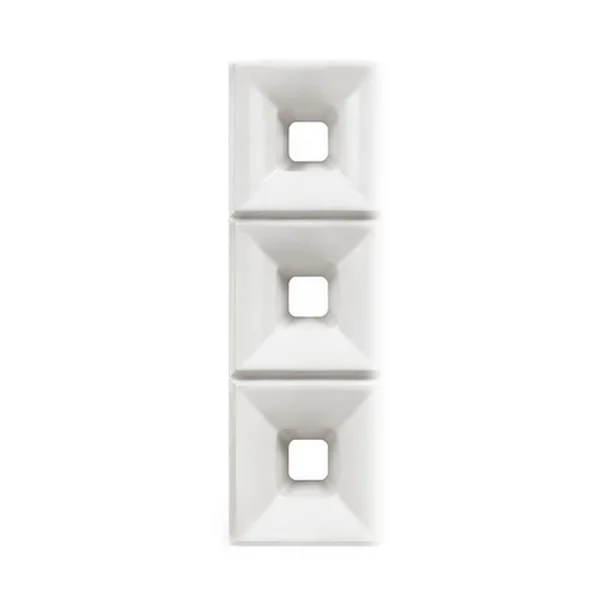 White porcelain breeze block, Surface 3 pattern
