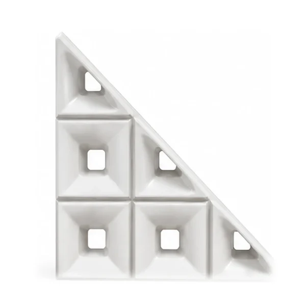 White porcelain breeze block, Triangle S pattern