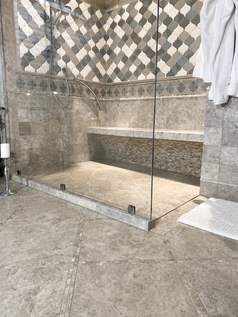 Curbless shower with linear drain
